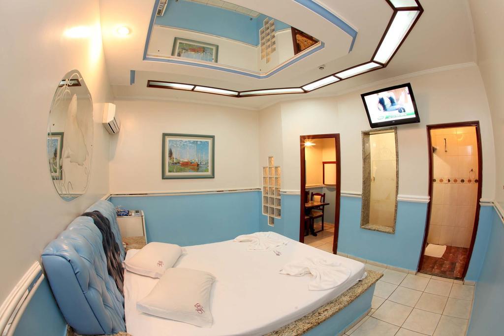 Hotel & Motel Le Baron (Adults Only) Pôrto Ferreira Zimmer foto